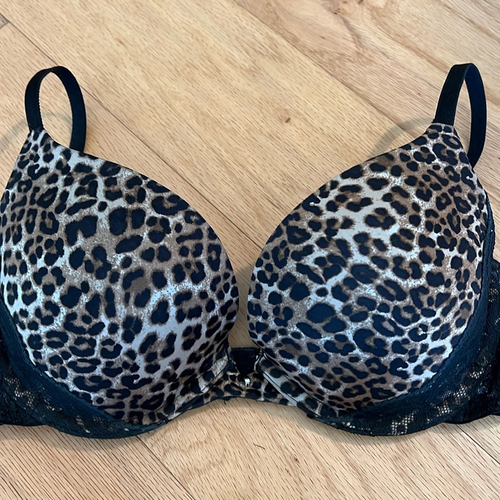 Gillian & O'Malley- Women's Padded Leopard Print Bra 34C lace